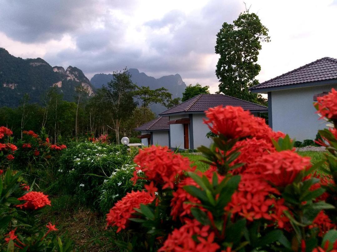 K.K. Park Resort Khao Sok National Park Exterior photo